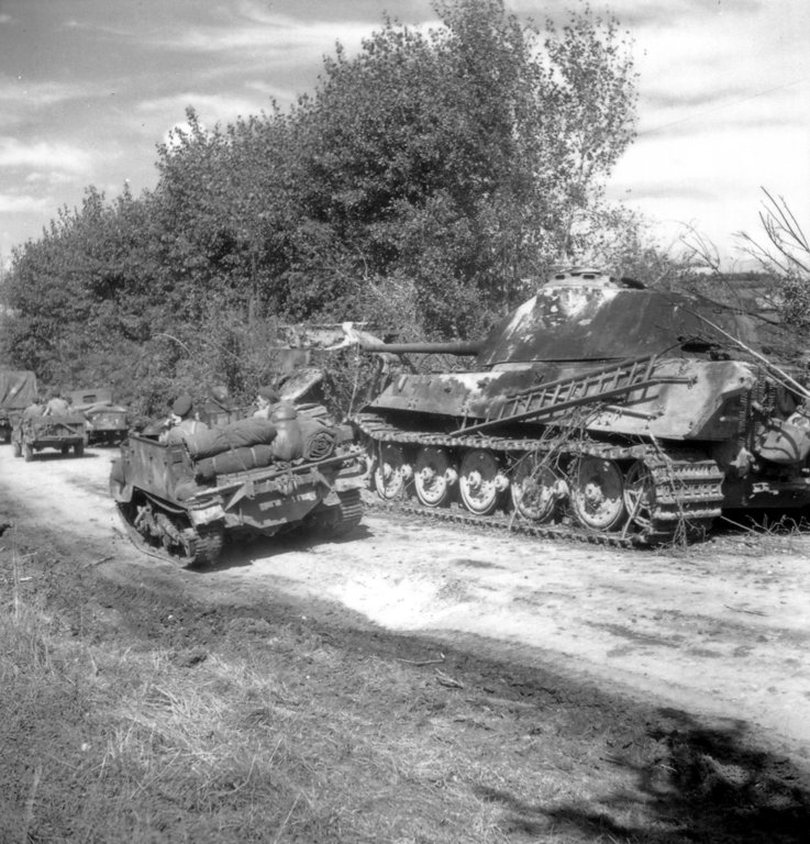 abandonedtigeriiofpanzerabteilung5035.jpg