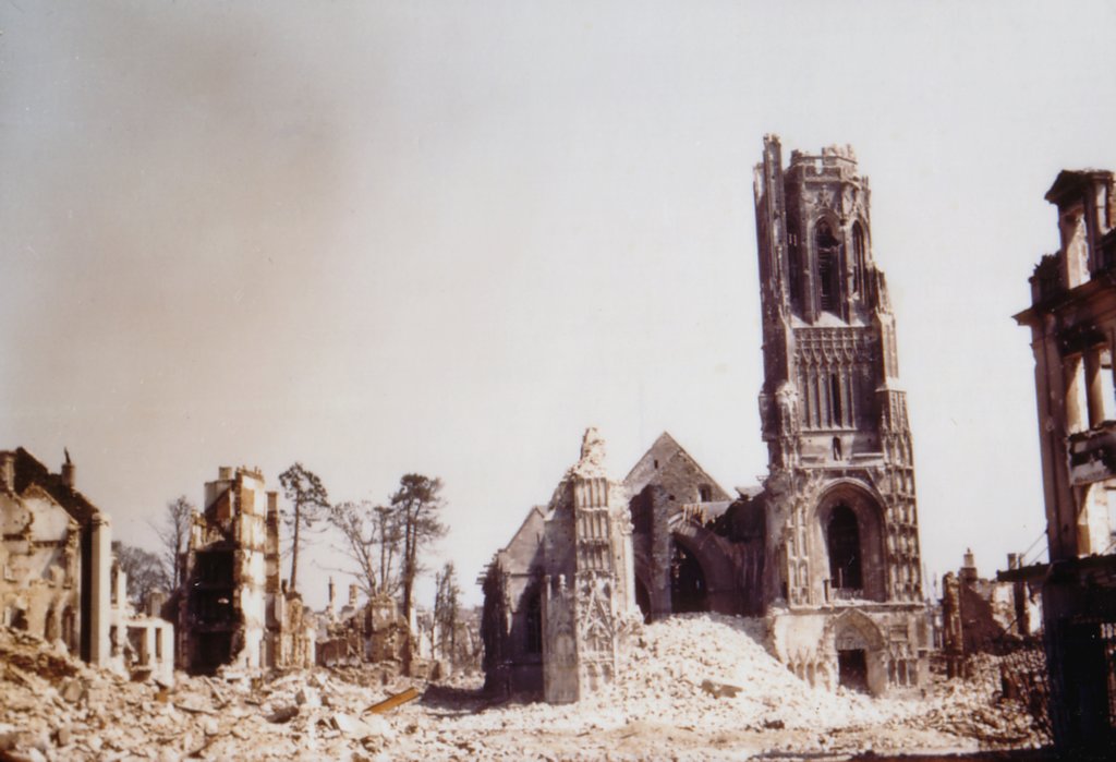 colourphotoofnotredamechurchsaintlinruinsaugust19442.jpg