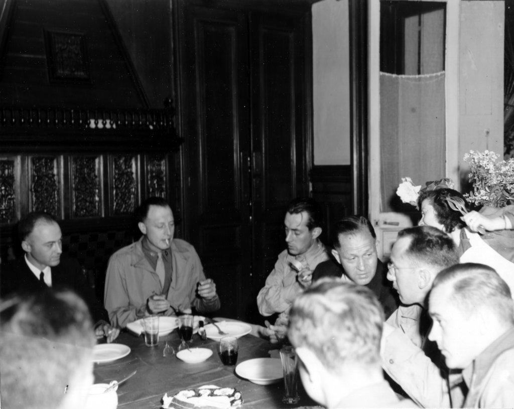 dinnerattheuspressclubjulythe25th19442.jpg