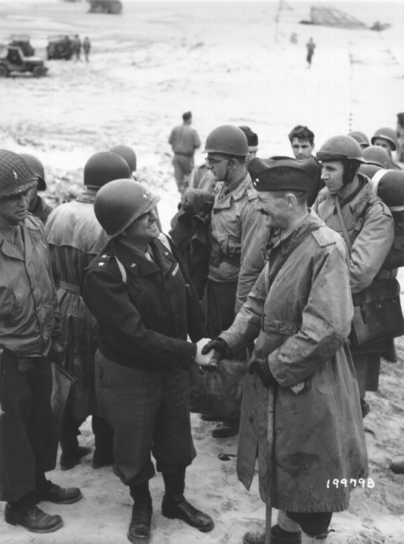 generalleclerccomesashore1august1944.jpg