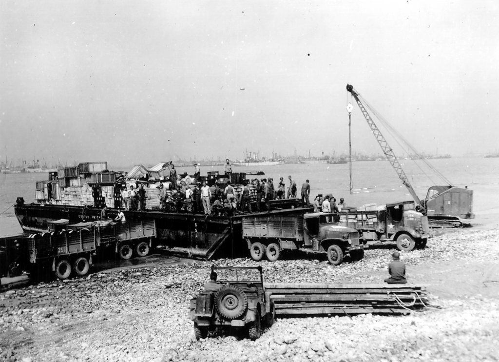 transportbargeunloadingatomahabeach.jpg