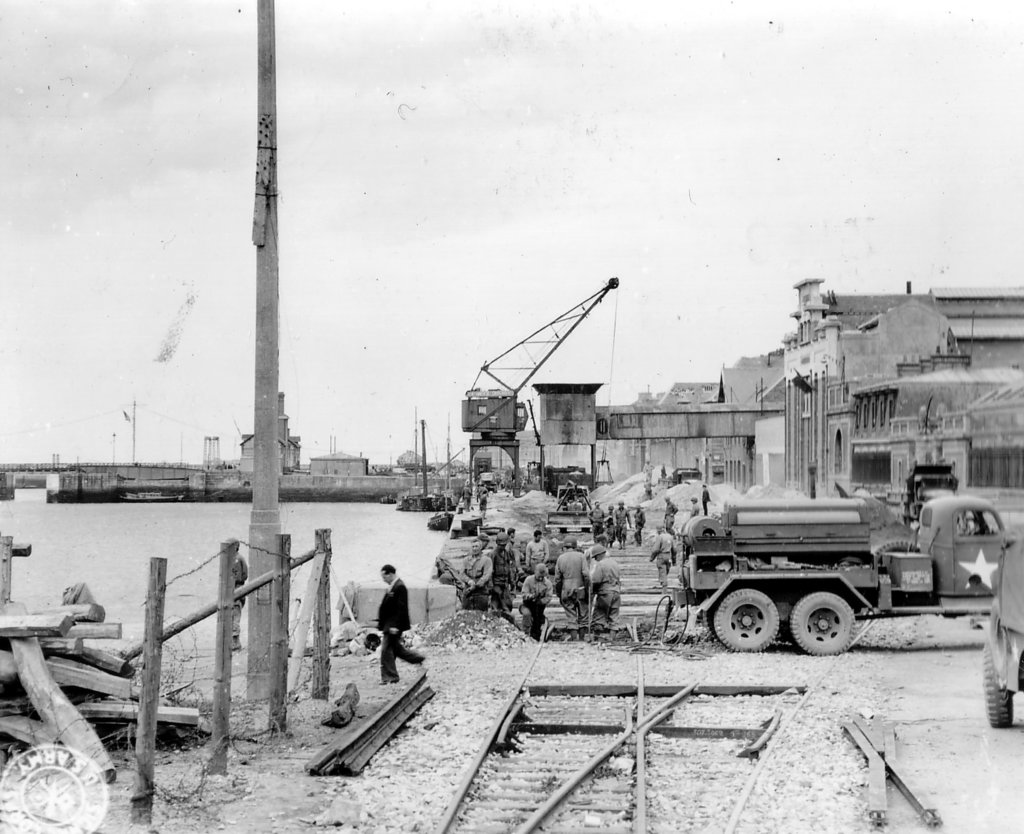 usarmyengineersrepairdockyardrailway.jpg
