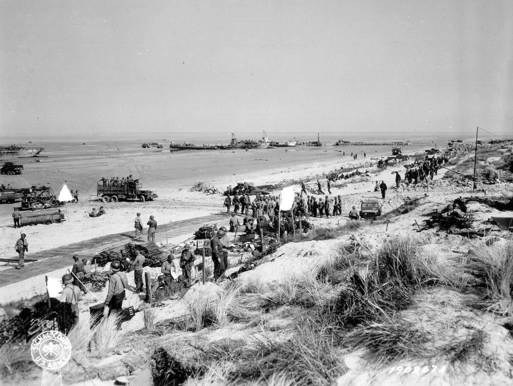 utahbeach8thofjune1944.jpg